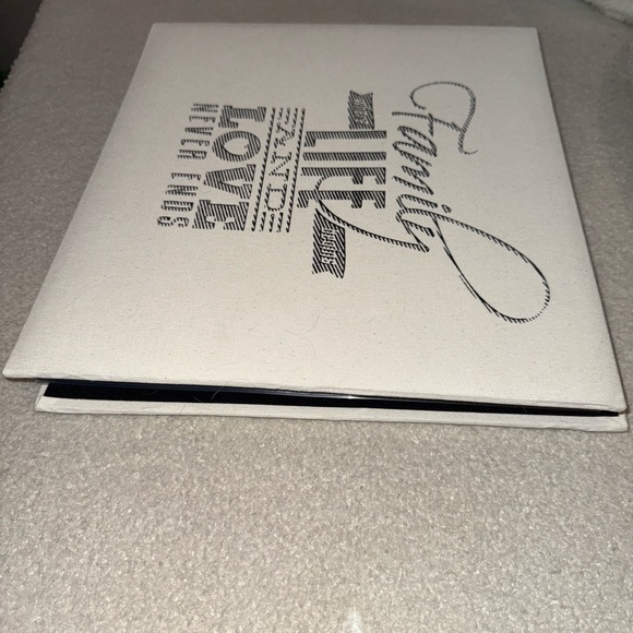 Large Family Scrapbook - Picture 4 of 4